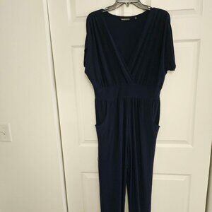 NINA LEONARD. Navy Blue. Jumper. Side Pockets. Low neck. Gently Used. Size: L
